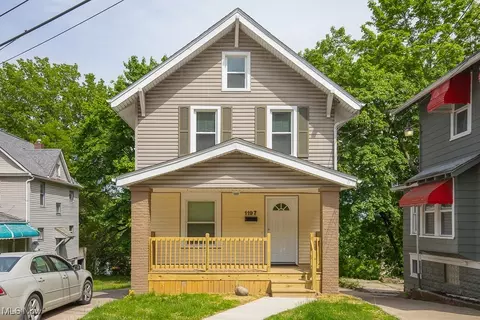 1197 East Ave, Akron, OH 44307
