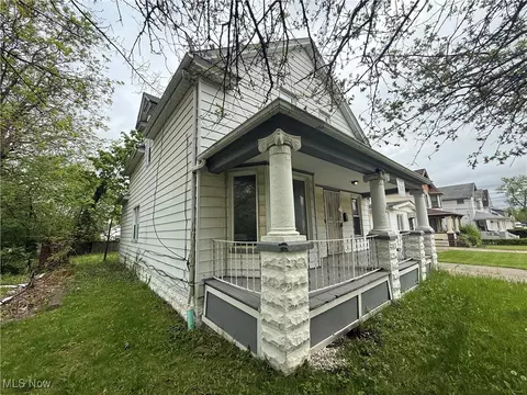 5237 Milo Ave, Maple Heights, OH 44137 photo 2