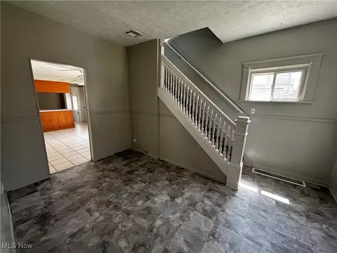 5237 Milo Ave, Maple Heights, OH 44137 photo 6