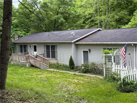 3039 Ruswil Dr, Millersburg, OH 44654