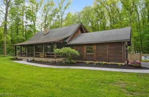 1354 N Pricetown Rd, Diamond, OH 44412