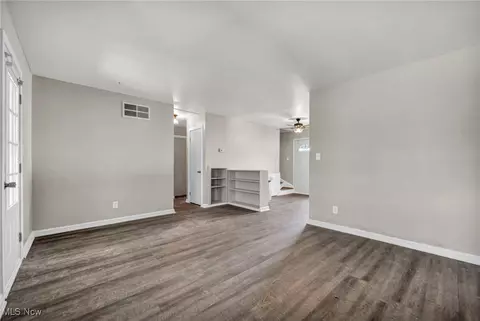 Living - 29146 W Willowick Dr, Willowick, OH 44095 photo 4 of 4