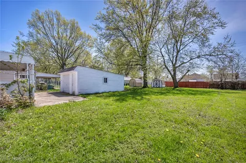 Exterior - 29146 W Willowick Dr, Willowick, OH 44095 photo 9 of 9