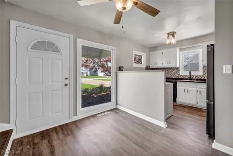 Entry Way - 29146 W Willowick Dr, Willowick, OH 44095 photo 1 of 2
