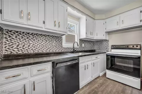 Kitchen - 29146 W Willowick Dr, Willowick, OH 44095 photo 3 of 3
