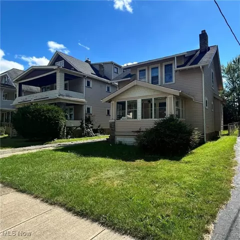 1724 Cliffview Rd, Cleveland, OH 44112