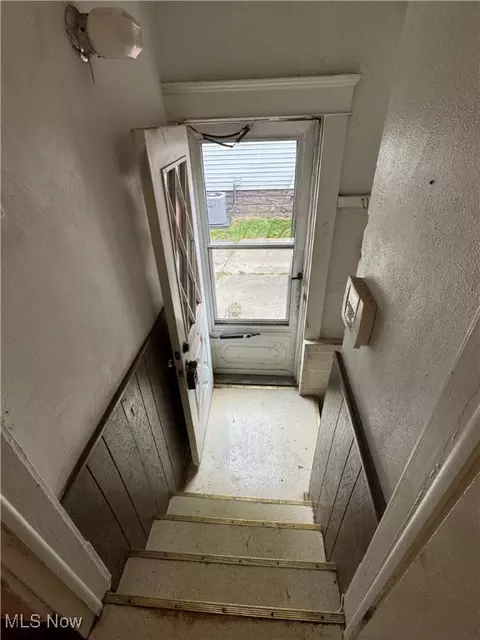 1729 E 26th St, Ashtabula, OH 44004 photo 6