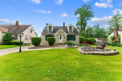 79 Leighton Ave, Youngstown, OH 44512