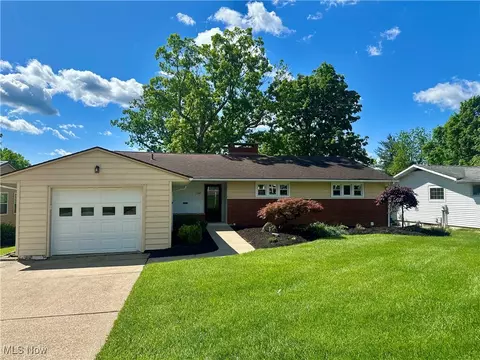 3466 Roseland Ave, Parkersburg, WV 26104