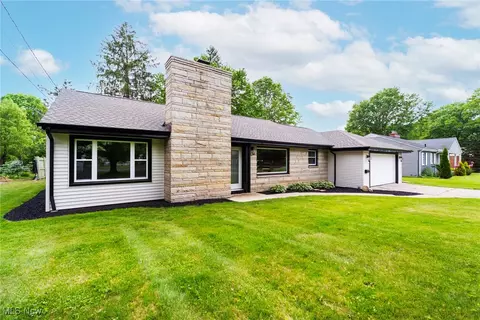 Exterior - 351 Cranberry Run, Boardman, OH 44512 photo 2 of 9