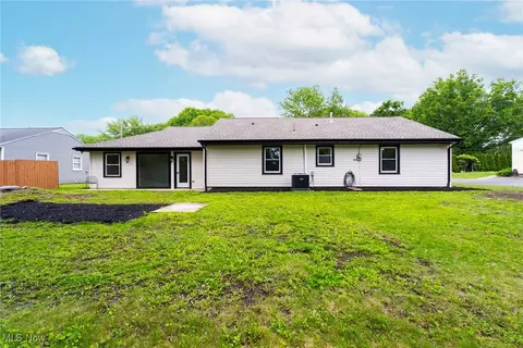 Exterior - 351 Cranberry Run, Boardman, OH 44512 photo 7 of 9