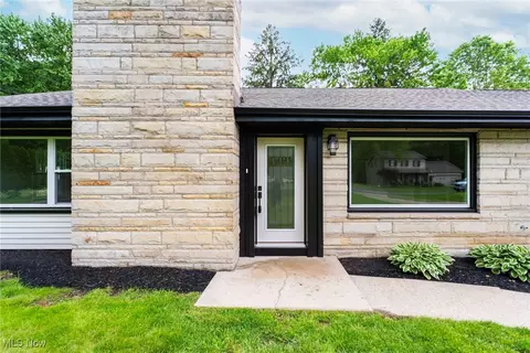 Exterior - 351 Cranberry Run, Boardman, OH 44512 photo 5 of 9
