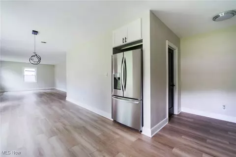 Entry Way - 351 Cranberry Run, Boardman, OH 44512 photo 2 of 3