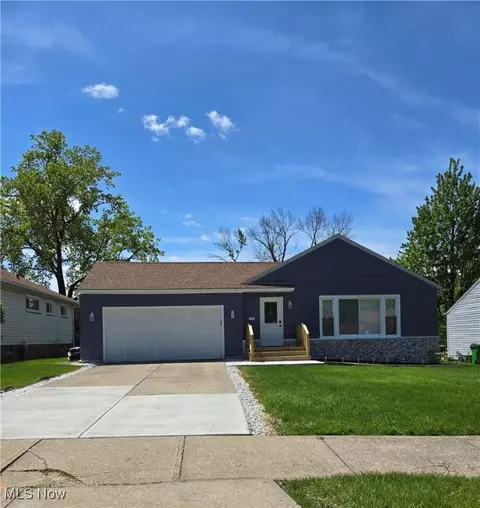 24520 Berrimore Ln, Warrensville Heights, OH 44128