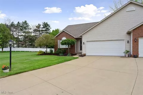 10382 Sudbury Cir NW, North Canton, OH 44720