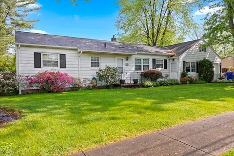 221 Forest St, Lagrange, OH 44050 photo 3