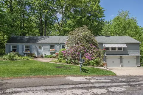 29208 Armadale Ave, Wickliffe, OH 44092