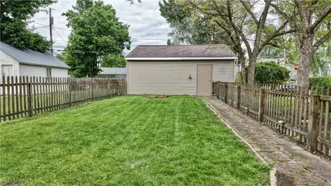 601 Short St, Dover, OH 44622 photo 9
