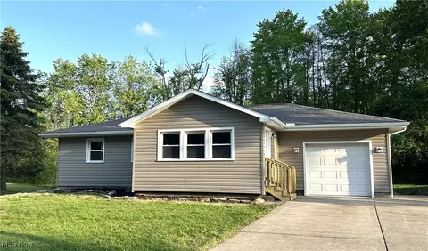 4378 Victoria Ter SE, Warren, OH 44484