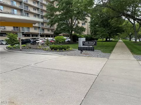 10301 Lake Ave #523, Cleveland, OH 44102