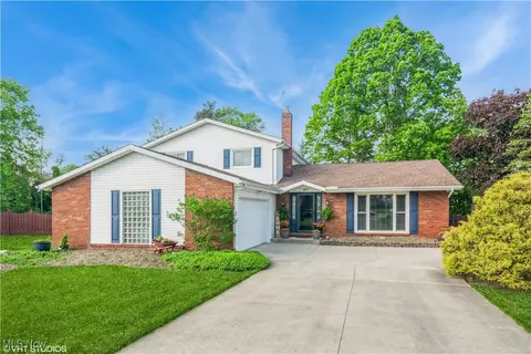 37 Monticello Dr, Brunswick, OH 44212