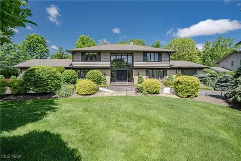 30699 Gates Mills Blvd, Pepper Pike, OH 44124