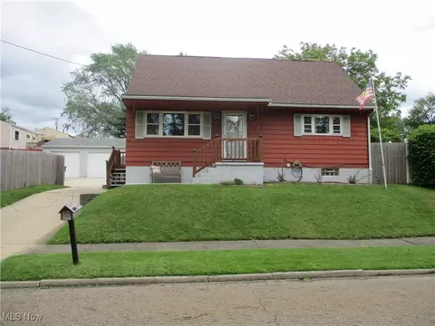 1445 Climax Ave, Akron, OH 44310