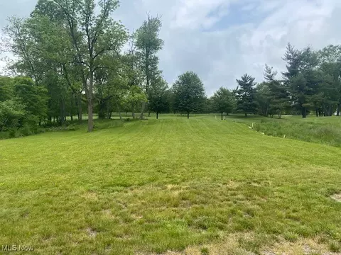 146 Heron Bay Dr, Poland, OH 44514