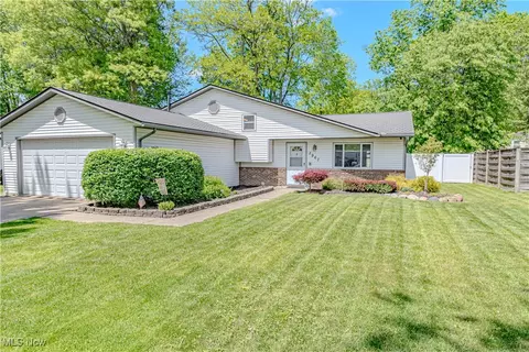 3967 Buckingham Dr, Brunswick, OH 44212