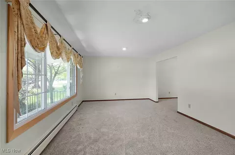 Living - 126 Burns Rd, Elyria, OH 44035 photo 1 of 5