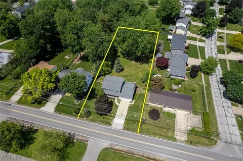 View/Area - 126 Burns Rd, Elyria, OH 44035 photo 3 of 8