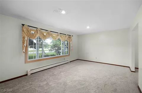 Living - 126 Burns Rd, Elyria, OH 44035 photo 2 of 5