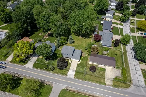 View/Area - 126 Burns Rd, Elyria, OH 44035 photo 2 of 8