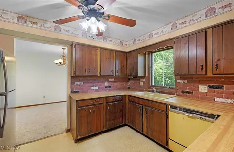 Kitchen - 126 Burns Rd, Elyria, OH 44035 photo 2 of 4