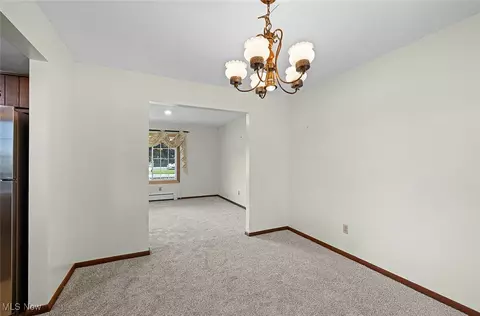 Dining - 126 Burns Rd, Elyria, OH 44035 photo 2 of 4