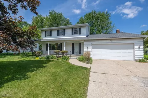 126 Burns Rd, Elyria, OH 44035