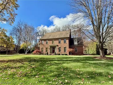 829 Park Harbour Dr, Boardman, OH 44512