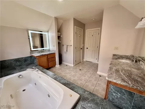 829 Park Harbour Dr, Boardman, OH 44512 photo 24