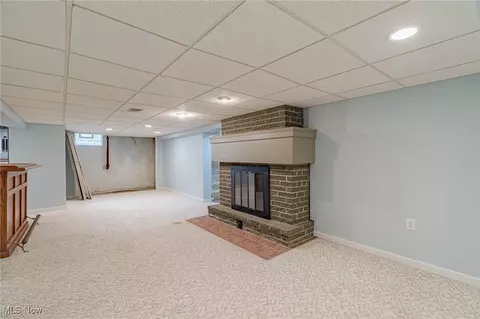 Living - 196 E Ridgewood Dr, Seven Hills, OH 44131 photo 6 of 6