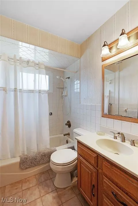 5872 Michael Dr, Brook Park, OH 44142 photo 10