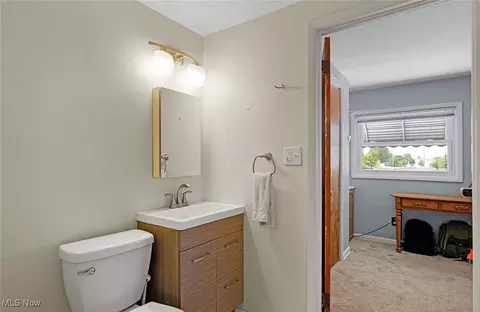 5872 Michael Dr, Brook Park, OH 44142 photo 14