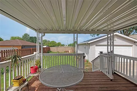 5872 Michael Dr, Brook Park, OH 44142 photo 23