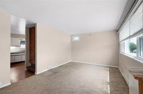 5872 Michael Dr, Brook Park, OH 44142 photo 3