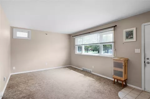 5872 Michael Dr, Brook Park, OH 44142 photo 7