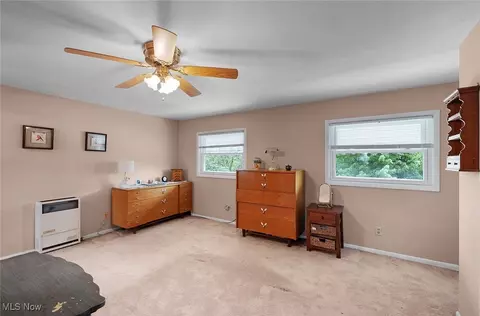 5872 Michael Dr, Brook Park, OH 44142 photo 15