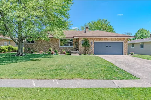 15302 Hickox Blvd, Middleburg Heights, OH 44130