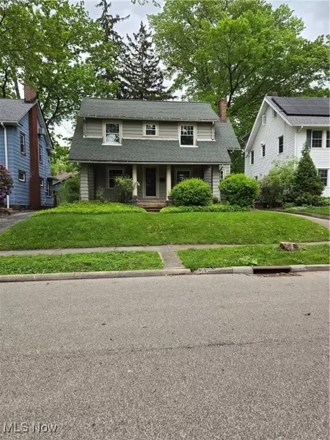 2209 Lamberton Rd, Cleveland Heights, OH 44118