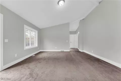 Living - 563 E 260th St, Euclid, OH 44132 photo 3 of 9