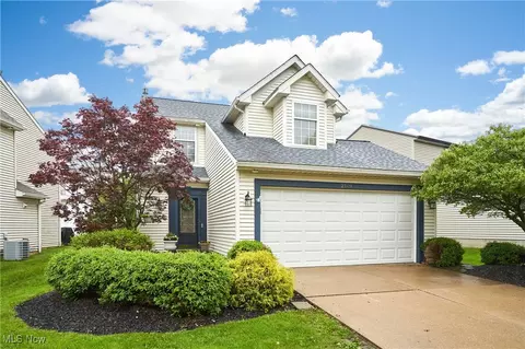 2169 Stonehenge Cir, Akron, OH 44319