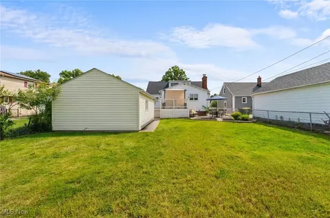 Exterior - 342 E 310th St, Willowick, OH 44095 photo 5 of 6